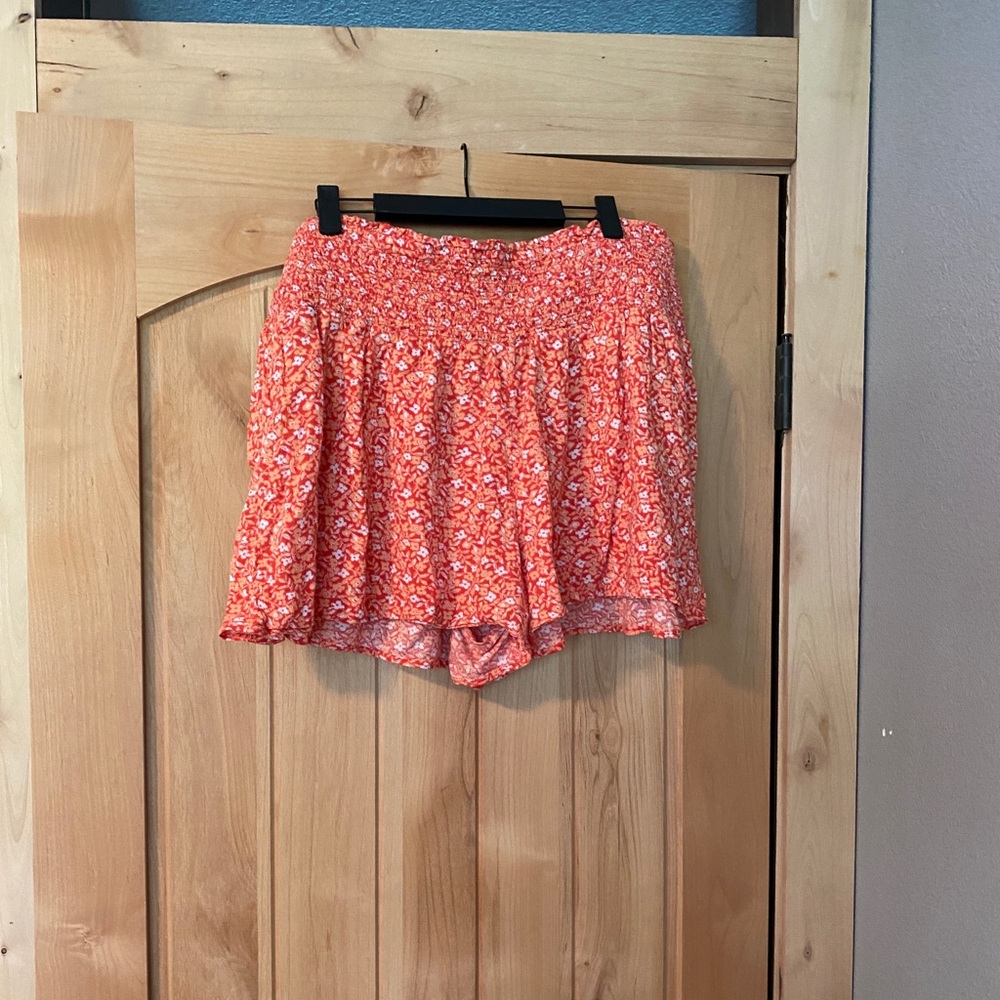 Like new Aerie American Eagle dress shorts orange floral size XXL